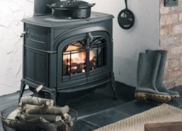 Чугунные отопительные печи для загородного дома: преимущества по сравнению с конструкциями из других материалов. Виды моделей. Печи длительного гор...