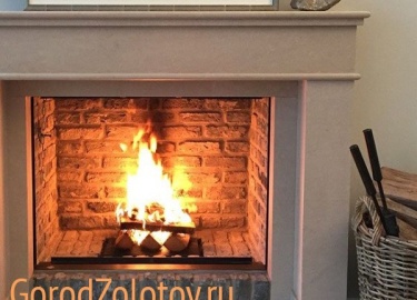 Проверенные советы по дизайну интерьера гостиной с камином. Вдохновляйтесь подборкой из 100 фото лучших идей 2021 по оформлению камина.