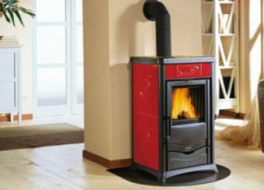 Из данной статьи вы узнаете о печи-камине в водяным контуром для дачи и ознакомитесь с техническими характеристиками, достоинствами и недостатками....