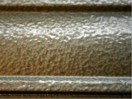 Преимущества молотковой краски для покраски чугунных радиаторов
