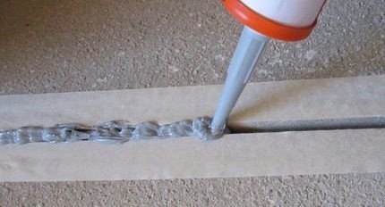 Заполнение трещин
