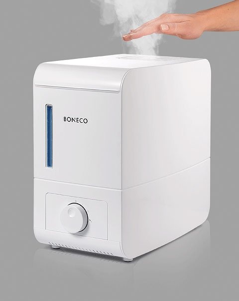 горячий пар из парового увлажнителя