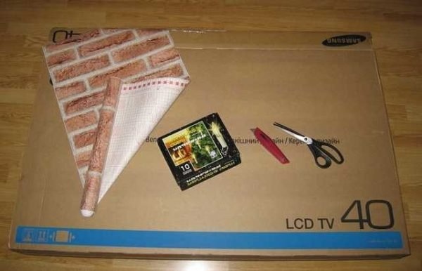 Это почти все, что вам нужно, чтобы сделать фальшивый камин из картона.