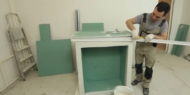 Ваш собственный декоративный камин: окантовка камина плинтусом