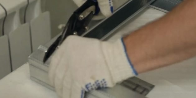 Ваш собственный декоративный камин: вырежьте прорези в раме