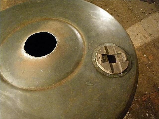 Отверстие для переноса канальной трубы
