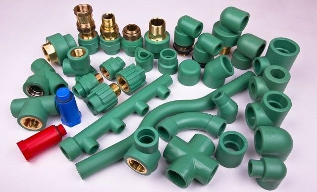 Широкий ассортимент аксессуаров для монтажа полипропиленовых труб
