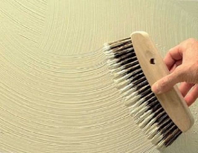 Другой метод рельефного декора на мокрой штукатурке
