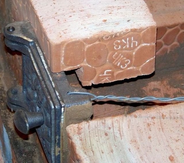 Установка зольной дверцы
