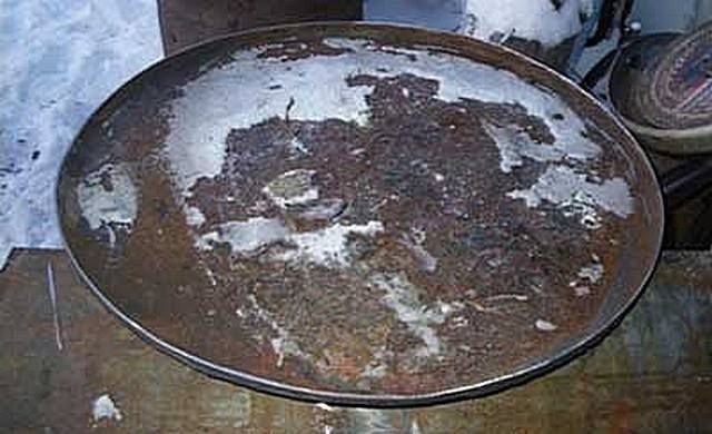 ... ...и отрезанная крышка.
