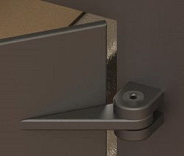 Навешивание дверцы на корпус плиты
