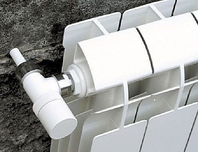 Встроенный термостат позволяет точно регулировать температуру в помещении