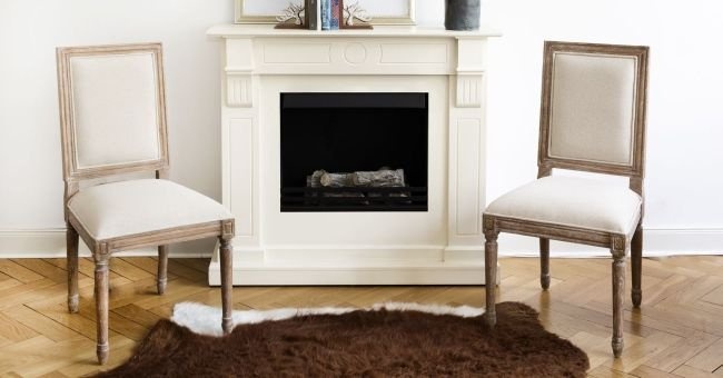 Простой на вид каминный портал