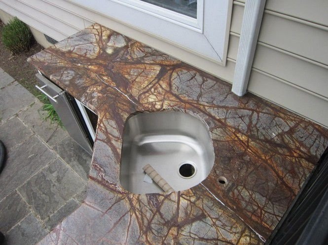 Столешница для барбекю на открытом воздухе
