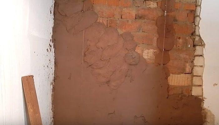 Нанесение штукатурки на стяжку